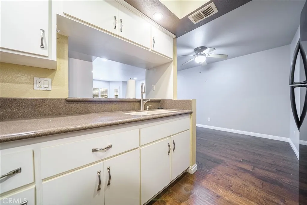 13919 Arthur Avenue 22, Paramount, California 90723 home-pic-15